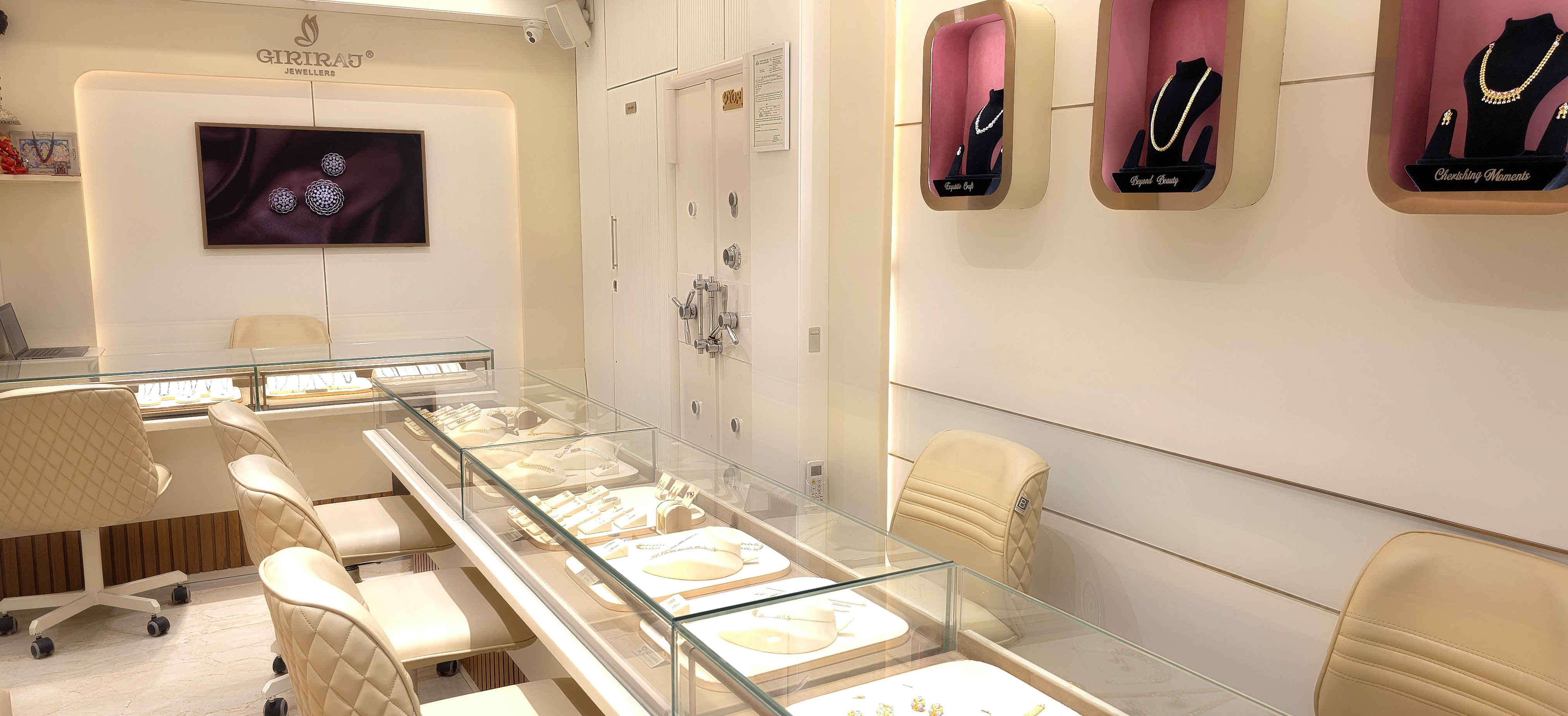 Giriraj Jewellers