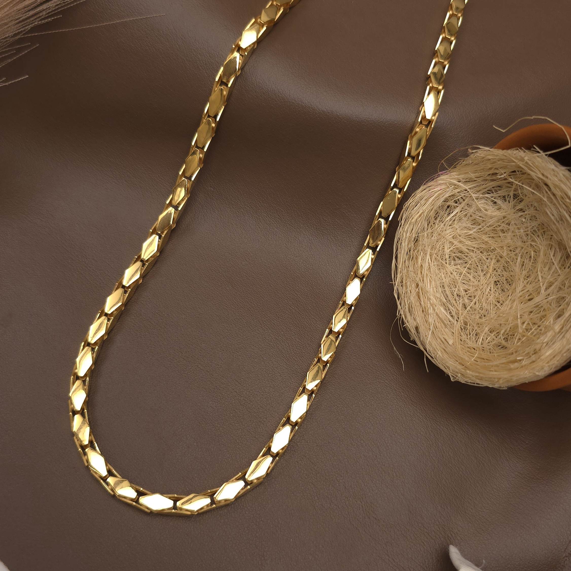 Buy Noah Royale 22k Gold Chain for Men 22 KT yellow gold (69.9 gm). | Online By Giriraj Jewellers