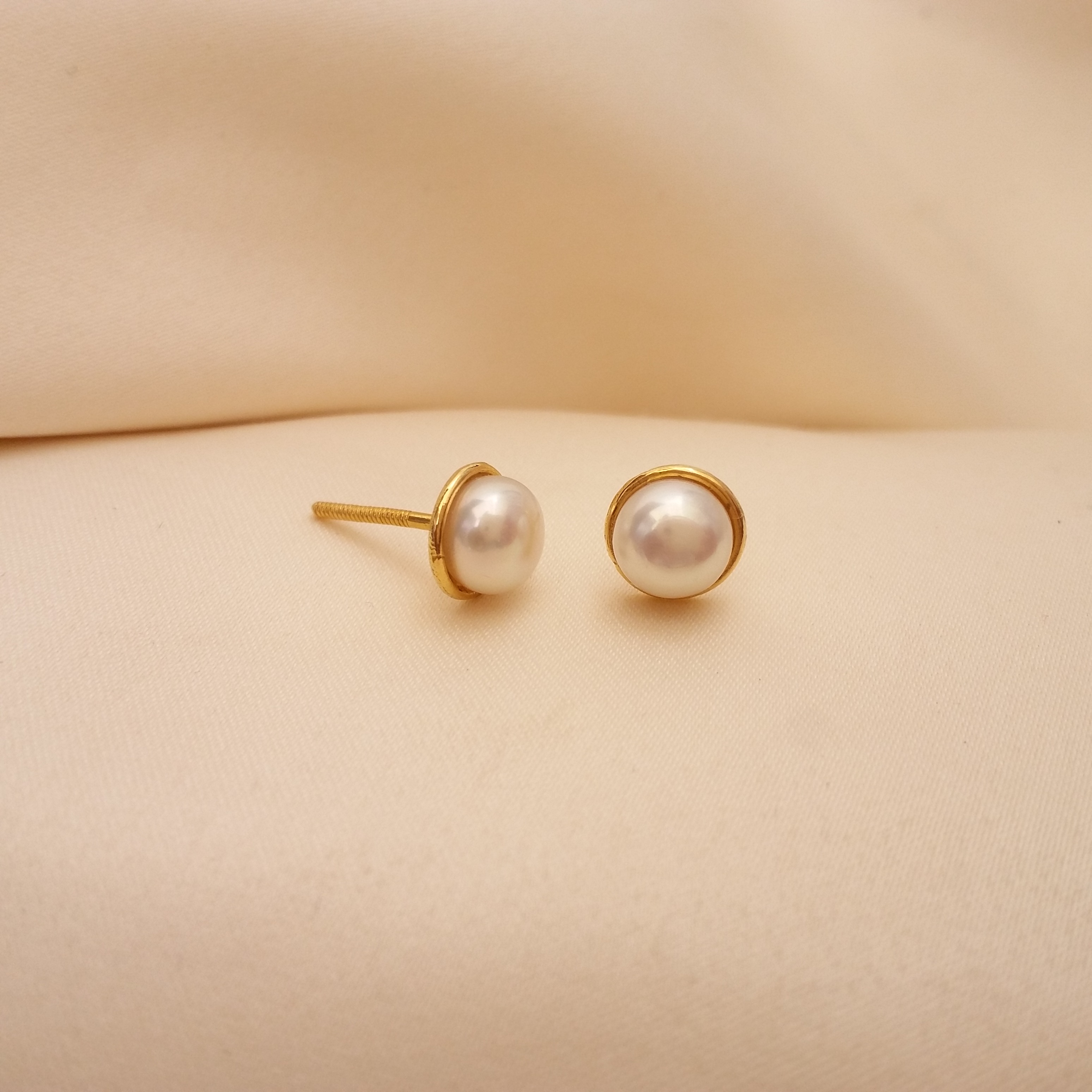 Buy Dew Gold Pearl Earrings 22 KT yellow gold (1.91 gm). | Online By Giriraj Jewellers