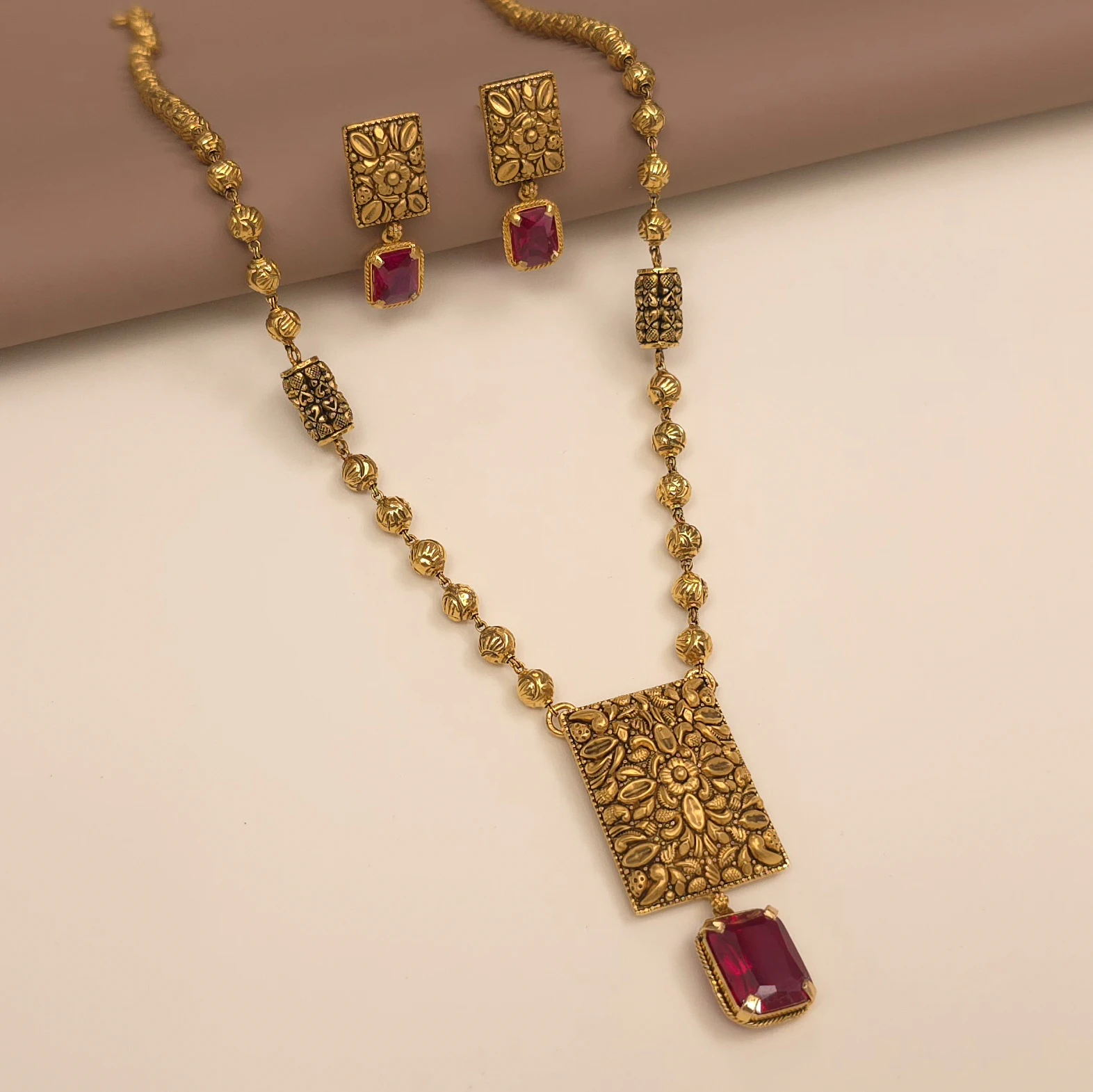 Buy Vintage Visions Gold Necklace 22 KT yellow gold (25.5 gm). | Online By Giriraj Jewellers