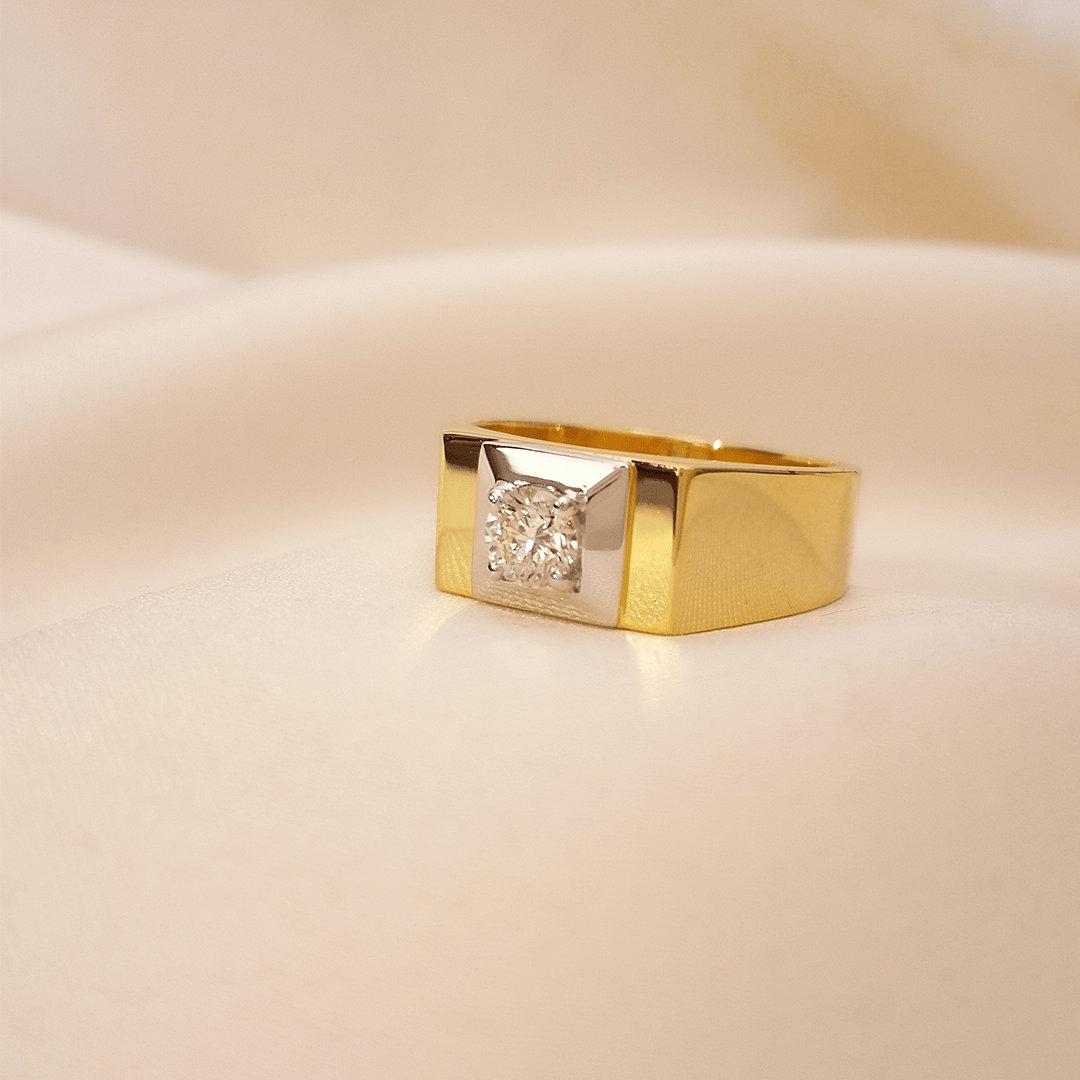 14K Yellow Gold Men's Inset Diamond Ring | Shin Brothers Jewelers Inc.