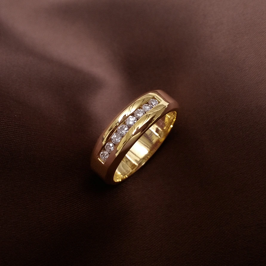 Buy Crystal Edge Men's Diamond Band 18 KT yellow gold (4.656 gm). | Online By Giriraj Jewellers