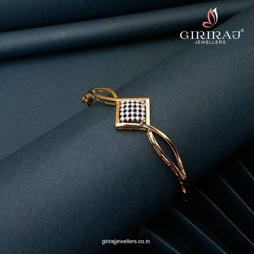Buy Amvi Diamond Bracelet 18 KT yellow gold (9.39 gm). | Online By Giriraj Jewellers