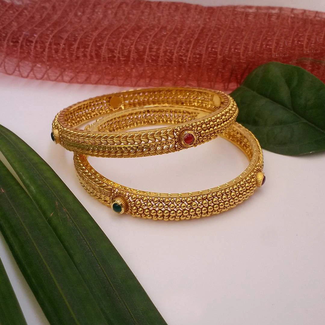 Buy Kayaa Kundan Gold Bangles 22 KT yellow gold (35.6 gm). | Online By Giriraj Jewellers