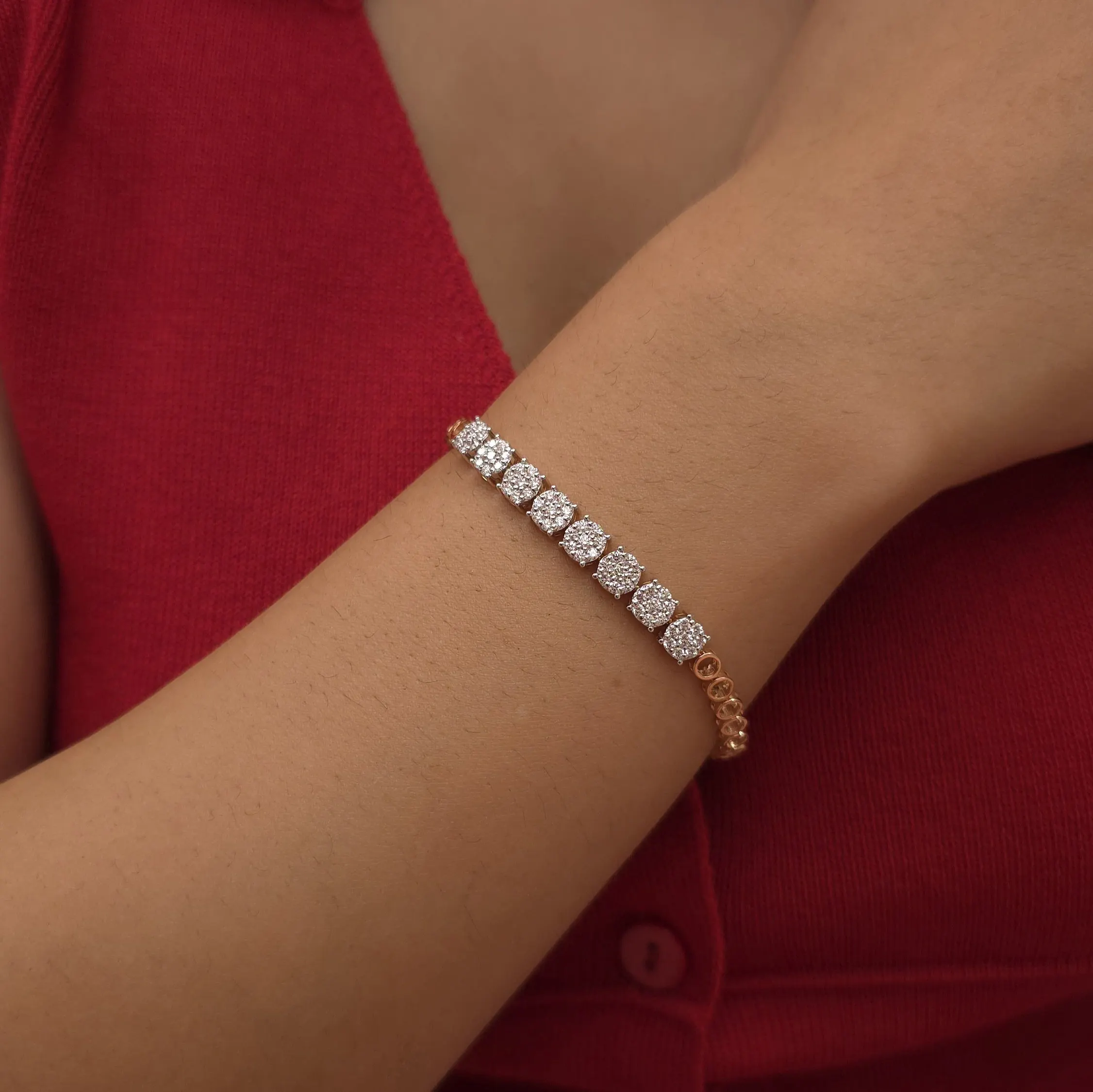 Buy Viora Cluster Diamond Bracelet 18 KT rose gold (8.04 gm