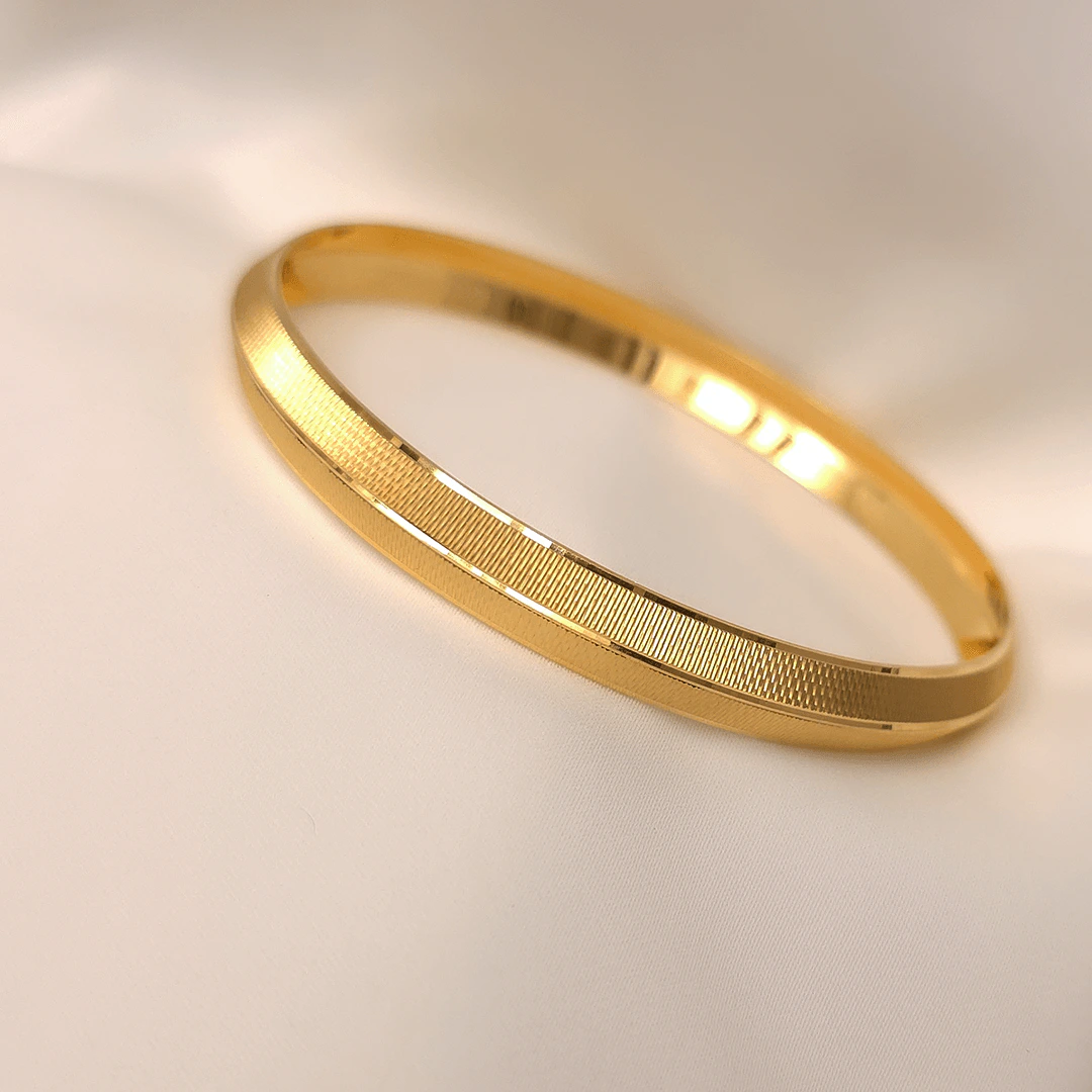 Buy Aurum Line Men's Gold Kada 22 KT yellow gold (21.01 gm). | Online By Giriraj Jewellers