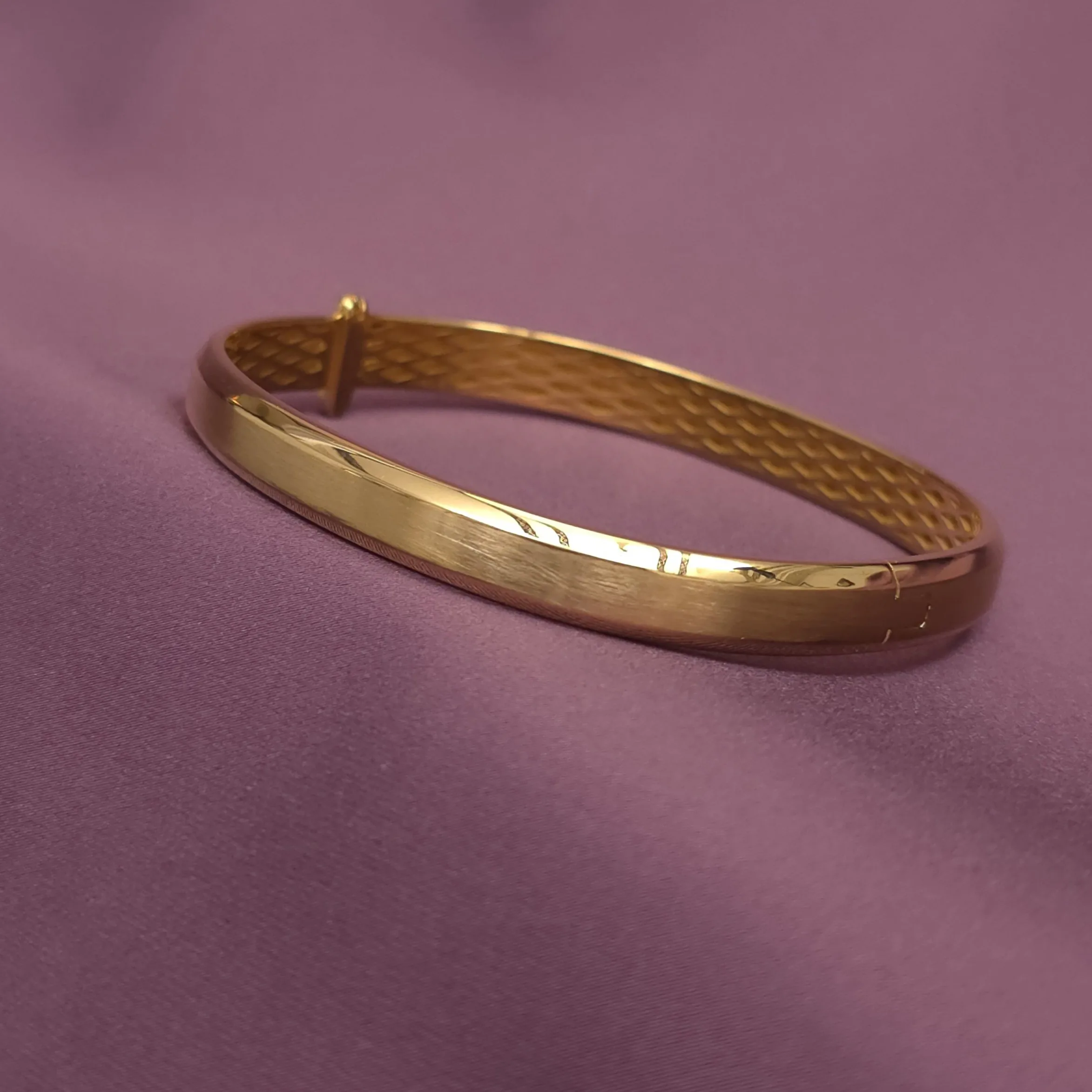 Buy Urban Lock Men’s Gold Kada 18 KT yellow gold (25.53 gm). | Online By Giriraj Jewellers