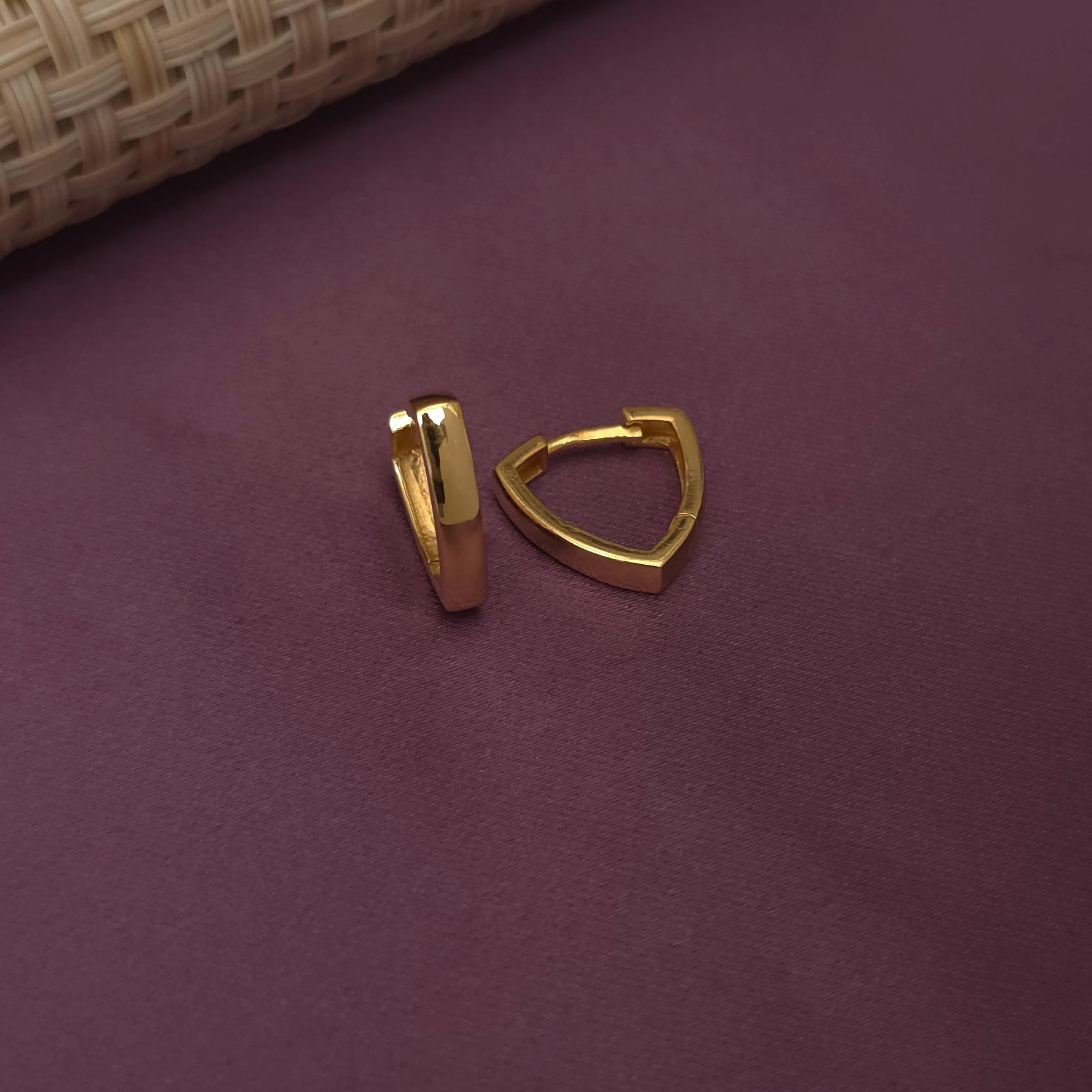 Buy Trillion Curve 22k Hoop Earrings 22 KT yellow gold (2.5 gm