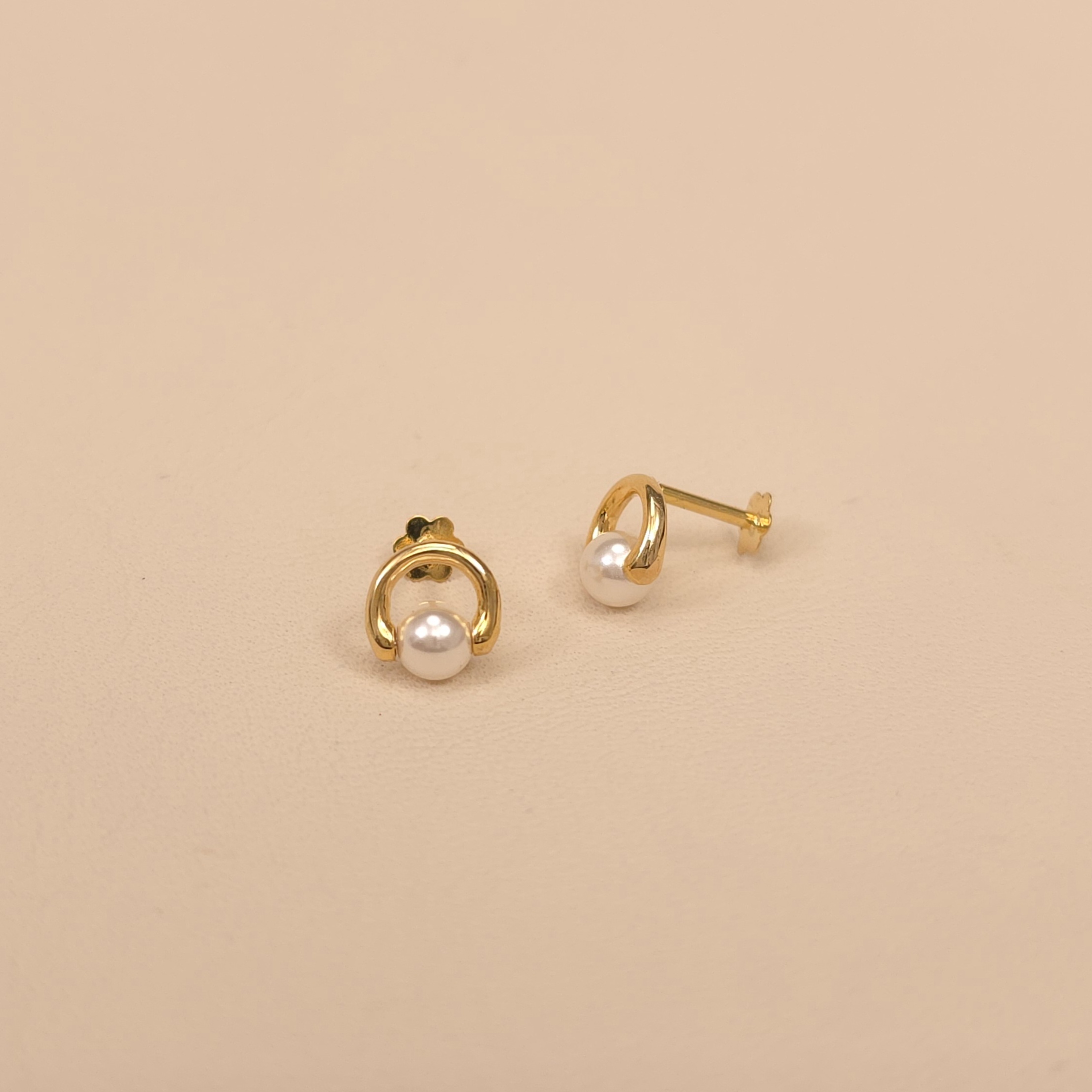 Buy Little Orbit Pearl Gold Studs 18 KT yellow gold (0.861 gm). | Online By Giriraj Jewellers