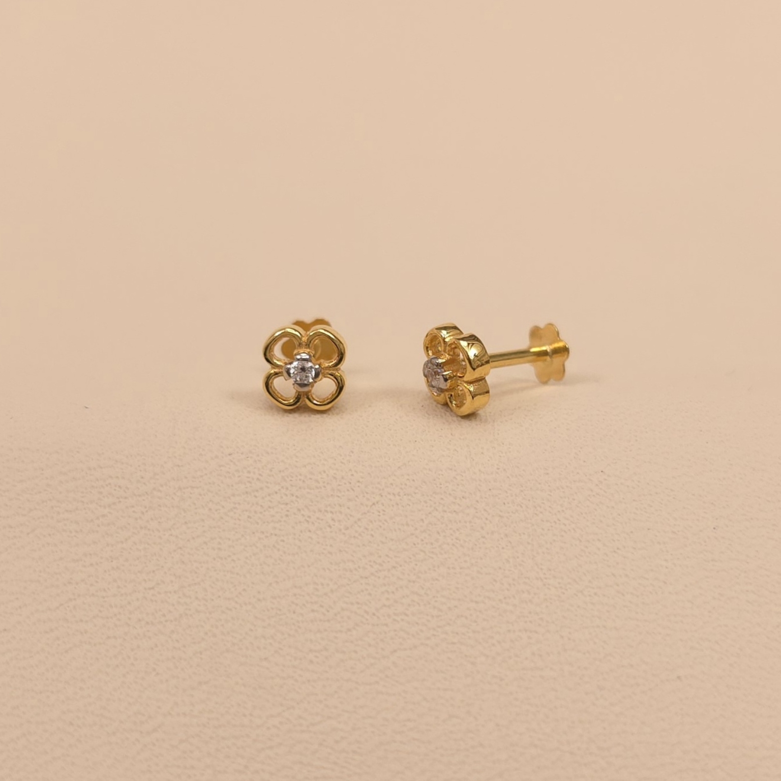 Buy SparkCurl Mini Gold Studs 18 KT yellow gold (0.728 gm). | Online By Giriraj Jewellers