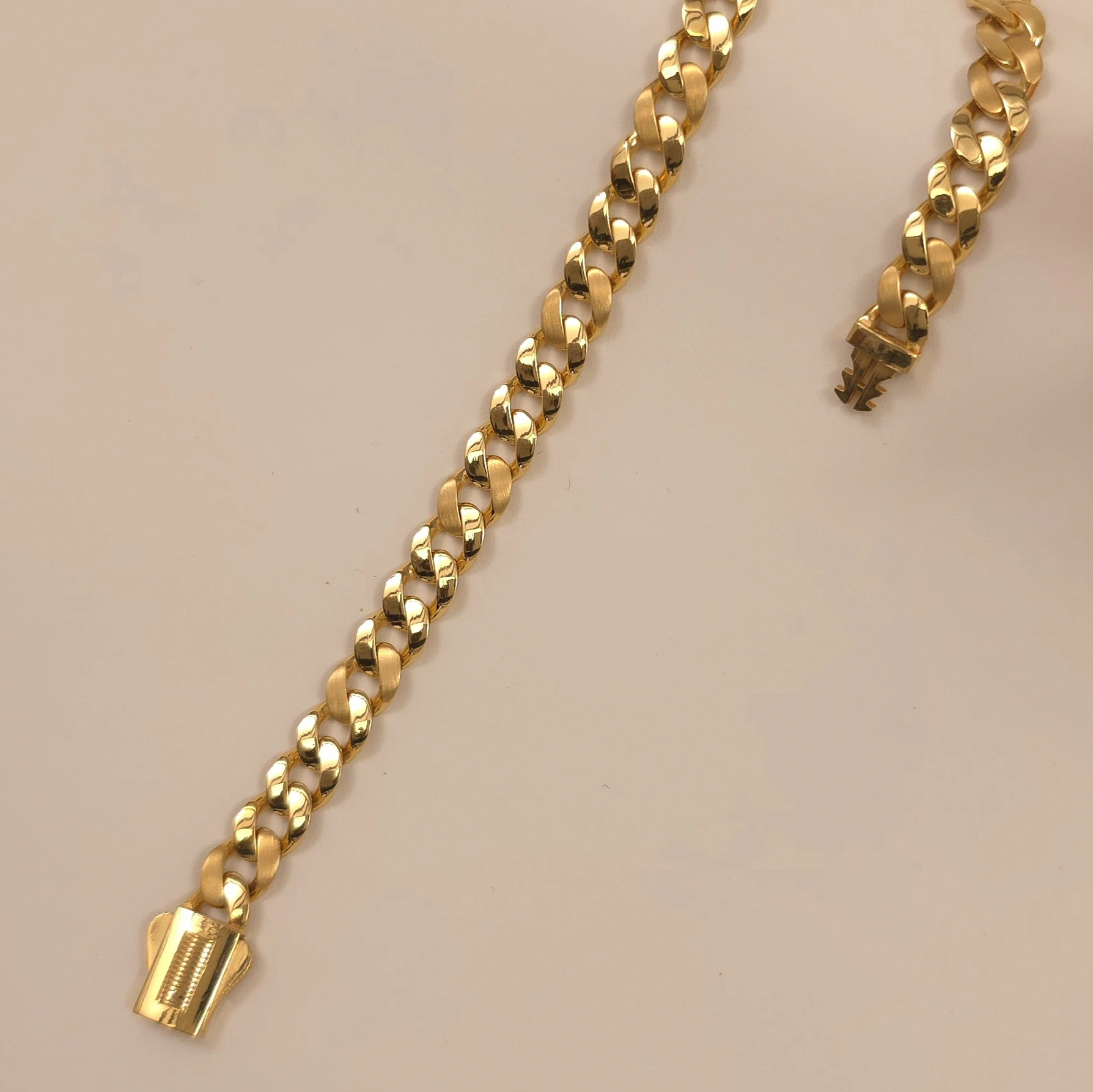 Buy ImperioLink Men's Gold Bracelet 22 KT yellow gold (12 gm). | Online By Giriraj Jewellers