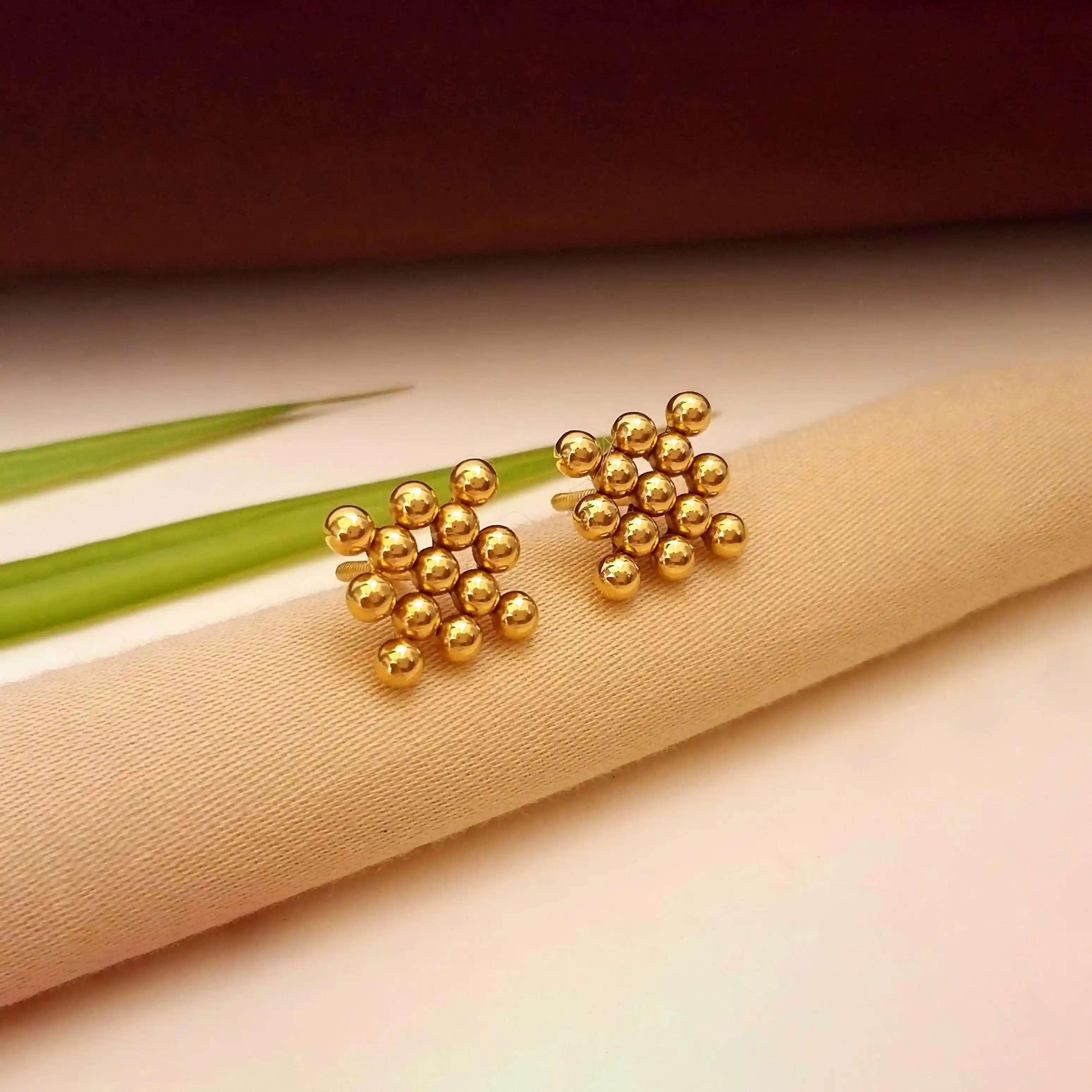 Buy Boondein Gold Studs earrings 22 KT yellow gold (2.6 gm). | Online By Giriraj Jewellers