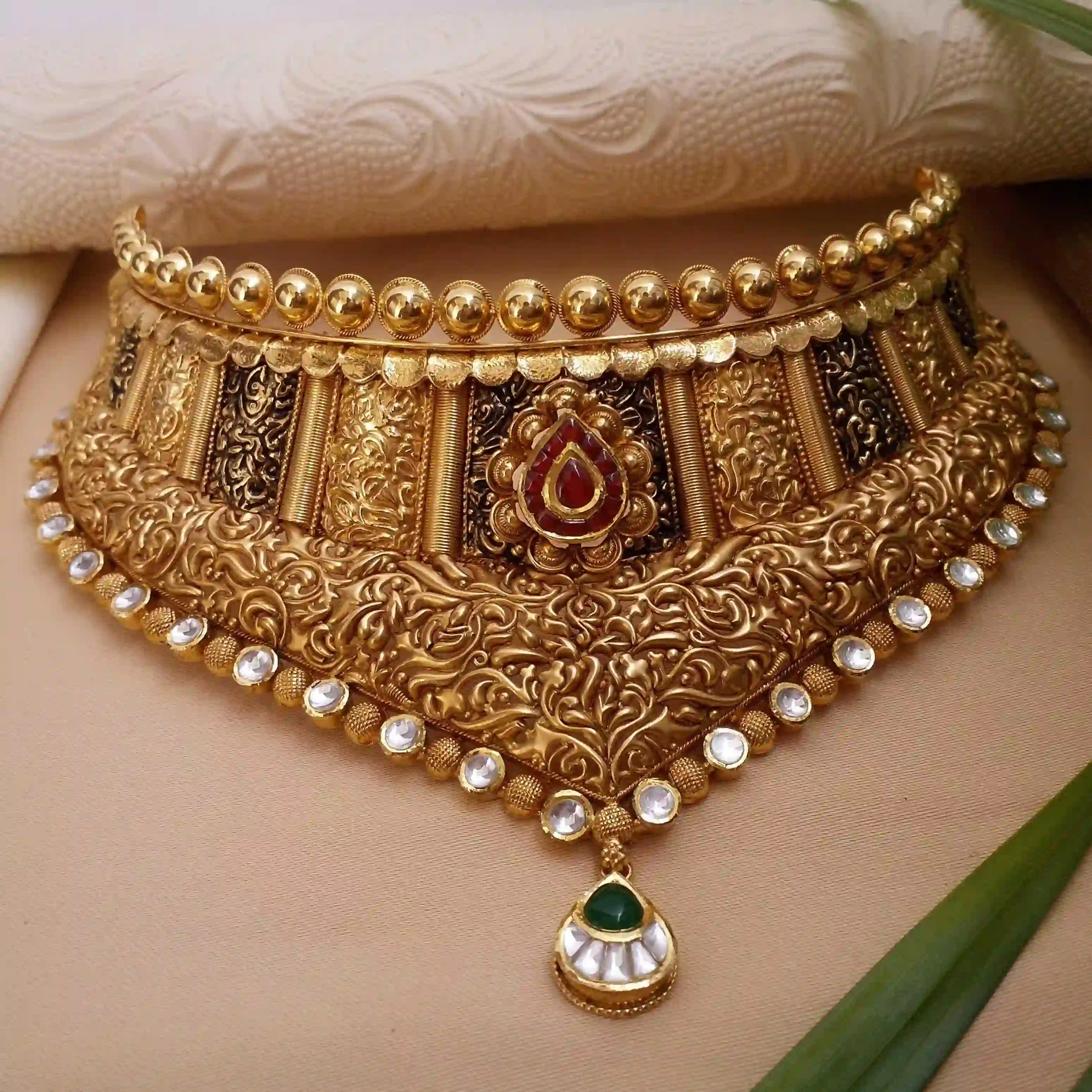 Buy Magnolia Bridal Gold Necklace 22 KT yellow gold (72.38 gm). | Online By Giriraj Jewellers