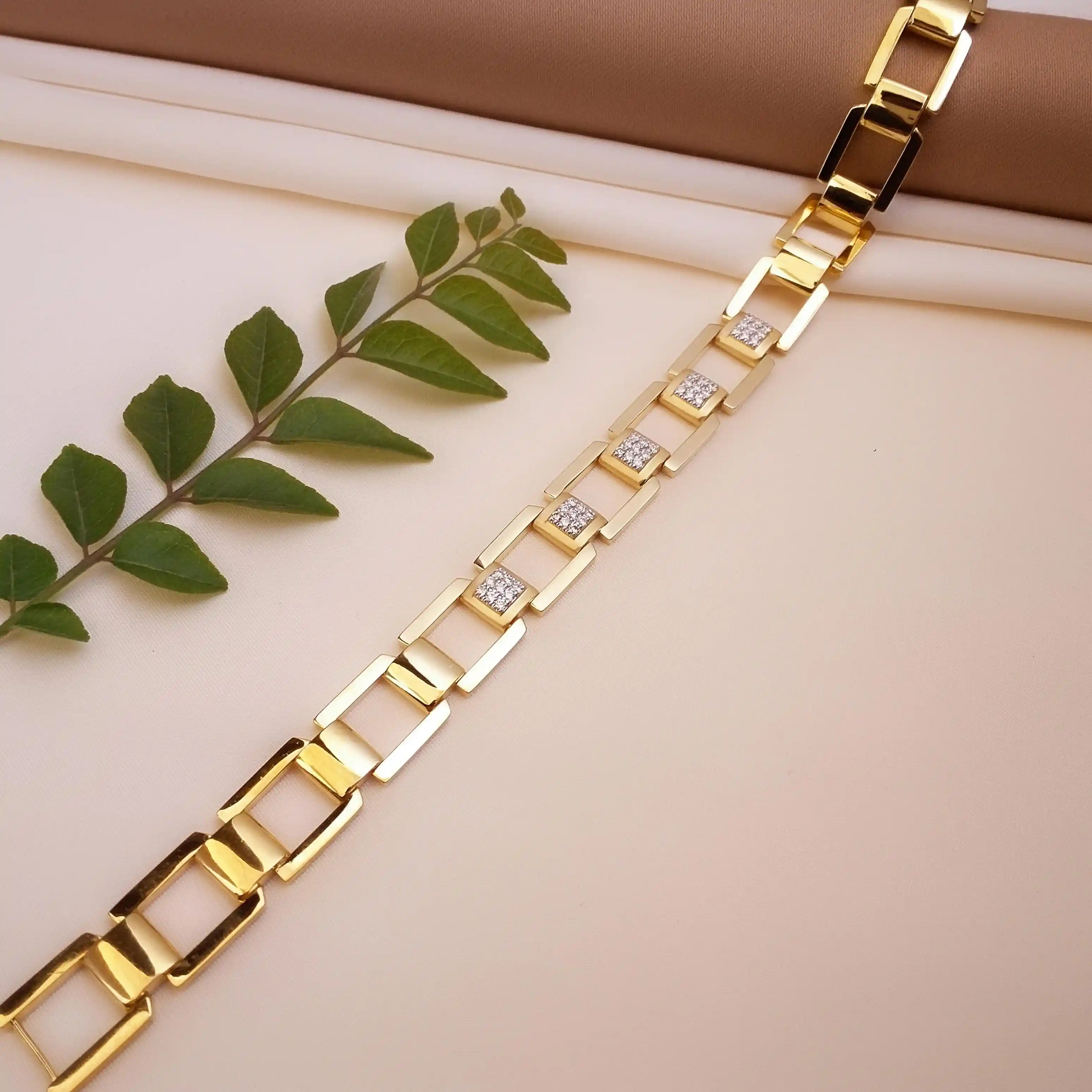 Buy Timeless Titan Men's Diamond Bracelet 18 KT yellow gold (27.6 gm). | Online By Giriraj Jewellers