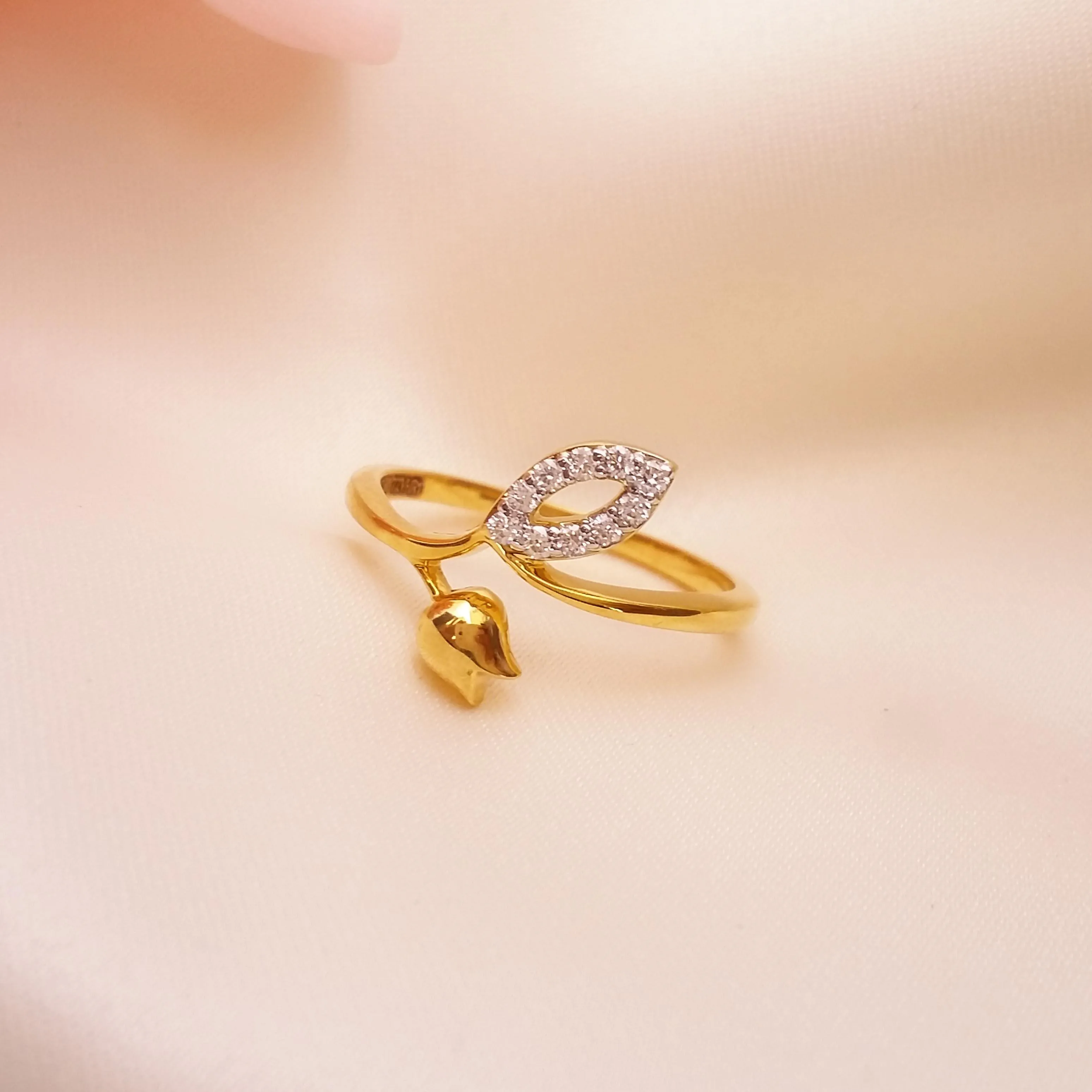 Buy Budding Beauty Diamond Ring 18 KT yellow gold (2.47 gm). | Online By Giriraj Jewellers
