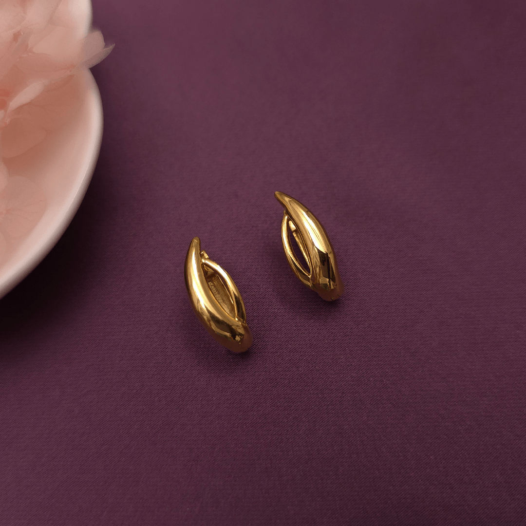 Buy Veeners Hoop Gold Earrings 22 KT yellow gold (2.76 gm). At Best Price In India. Check Earrings New Designs At Giriraj Jewellers. BIS Care, Hallmark, 100% Certified | Trust & Quality of Giriraj Jewellers India | gold hoop earrings design for female | plain gold hoop earrings | casual earrings design gold