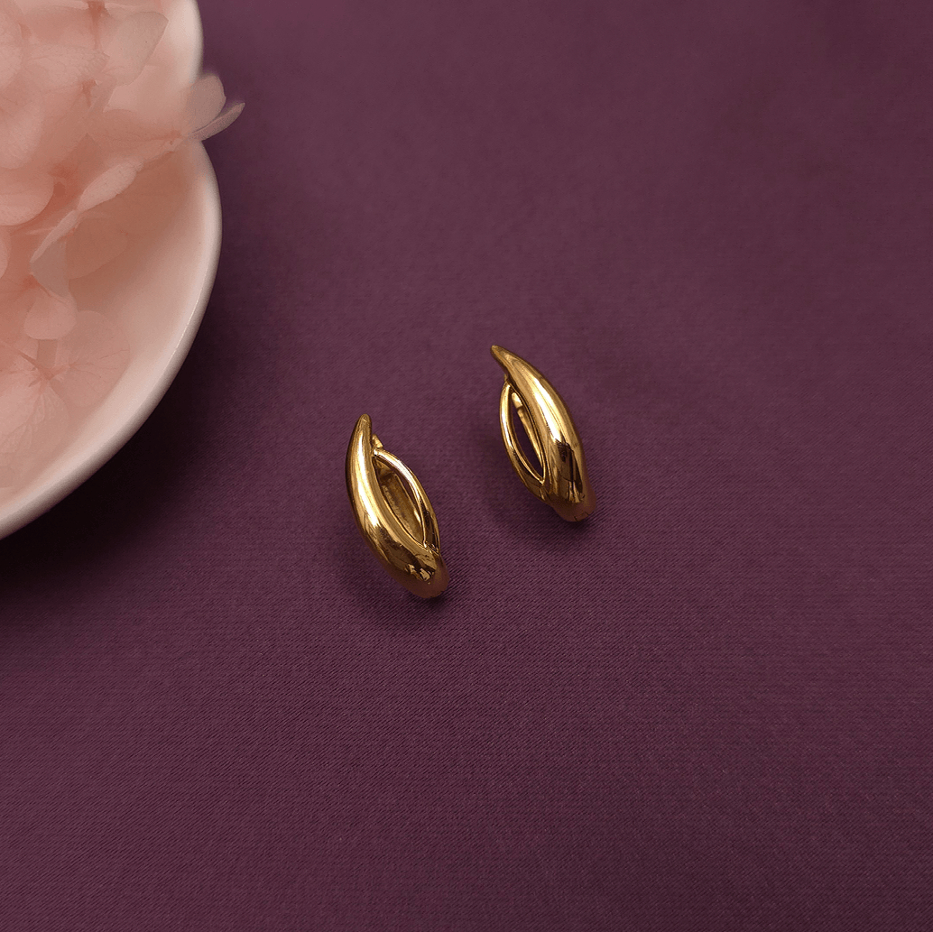 Buy Veeners Hoop Gold Earrings 22 KT yellow gold (2.76 gm). | Online By Giriraj Jewellers