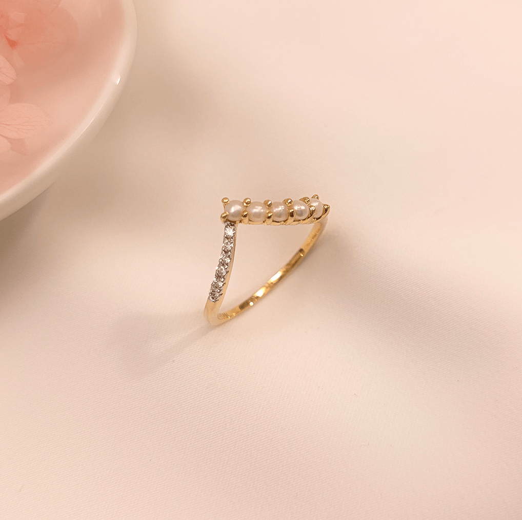 Buy Willow Pearl Diamond Ring 18 KT yellow gold (1.718 gm). | Online By Giriraj Jewellers