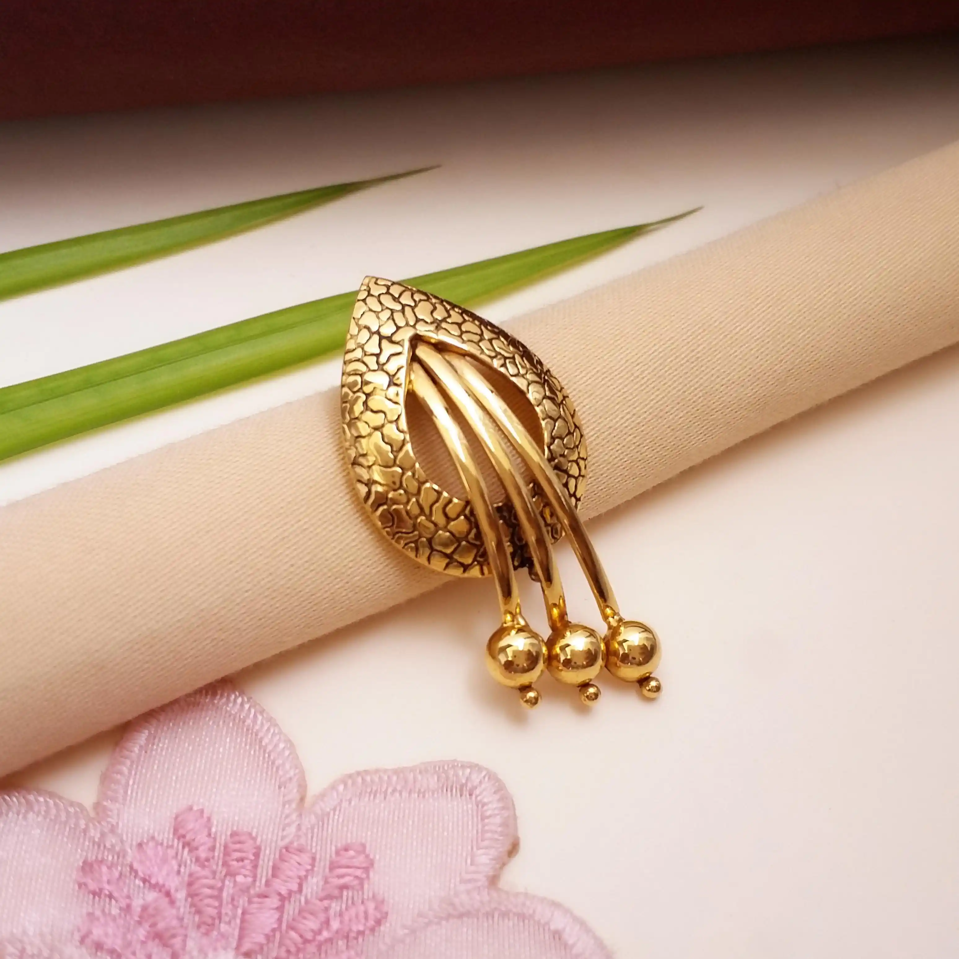 Buy Panache  Gold Pendant 22 KT yellow gold (3.97 gm). | Online By Giriraj Jewellers