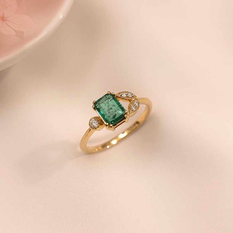 Buy Dreams Emerald Diamond Ring 18 KT yellow gold (2.49 gm). | Online By Giriraj Jewellers