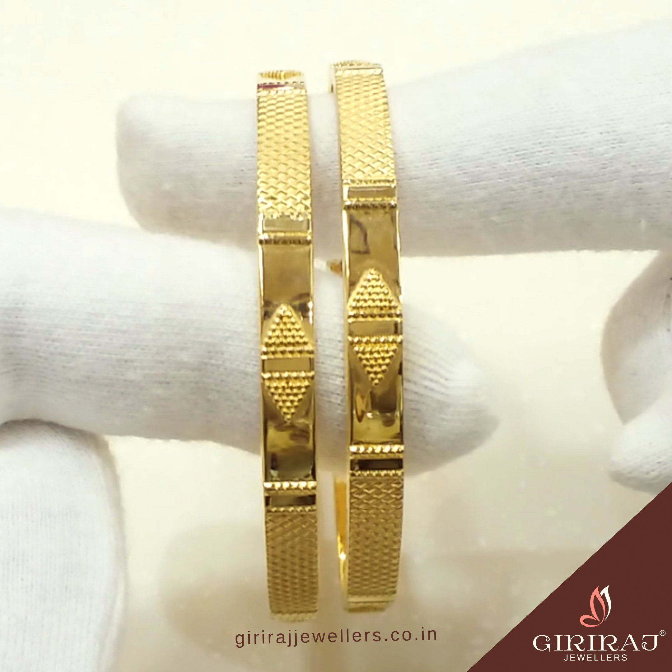 Buy Pallari 22Kt Gold Bangles 22 KT yellow gold (31.7 gm). | Online By Giriraj Jewellers