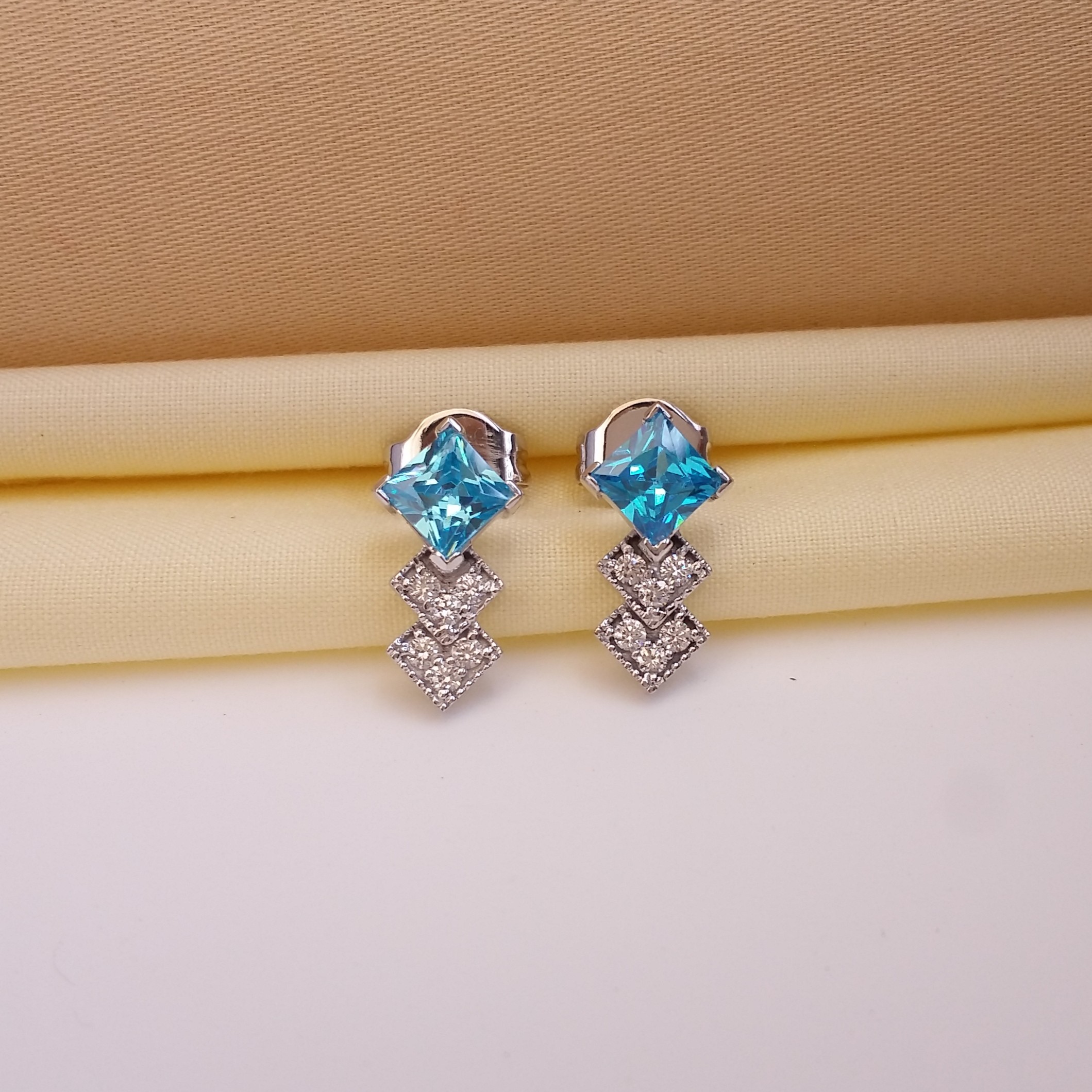 Buy Azura Earrings 18 KT white gold (3.52 gm). | Online By Giriraj Jewellers