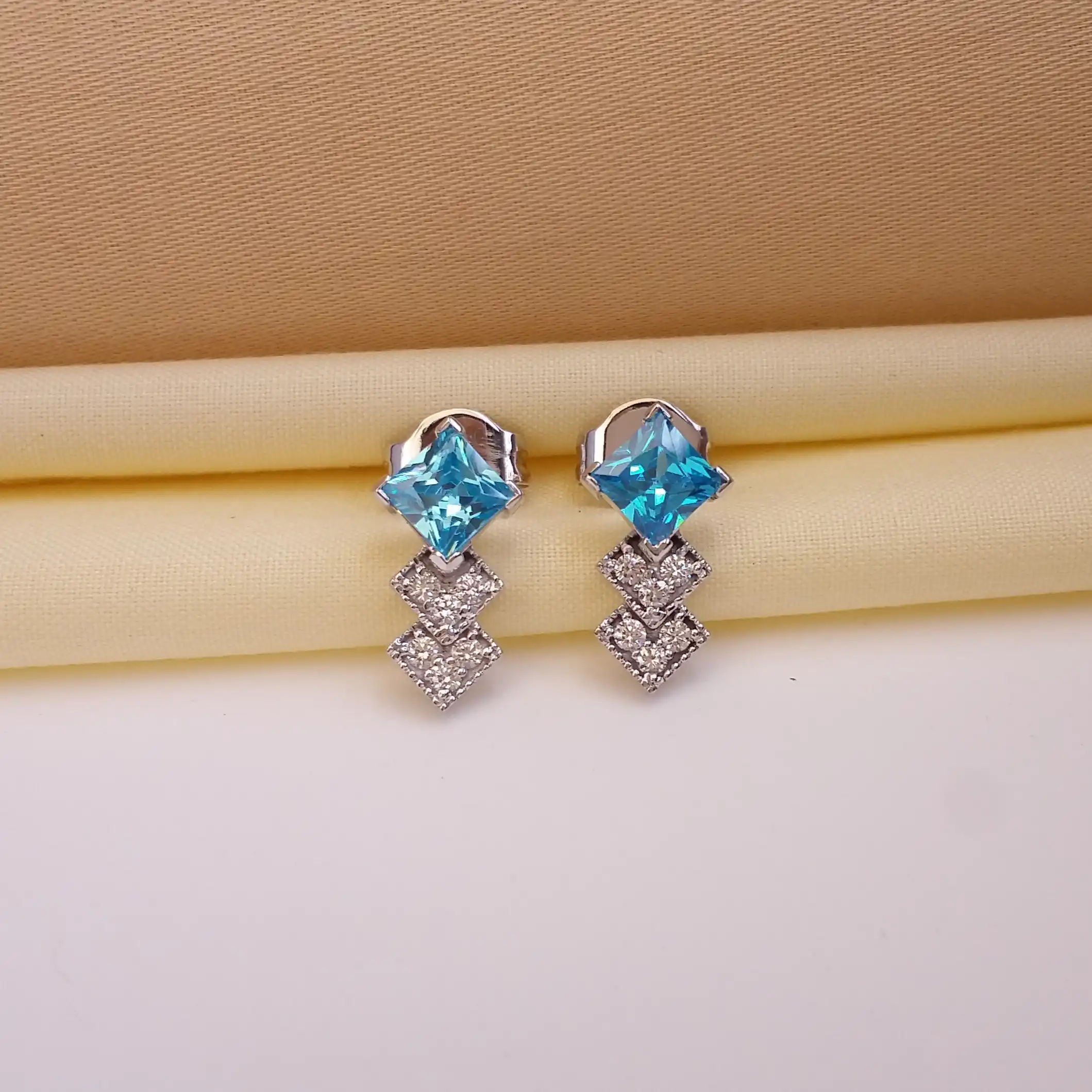 Buy Azura Earrings 18 KT white gold (3.52 gm). | Online By Giriraj Jewellers