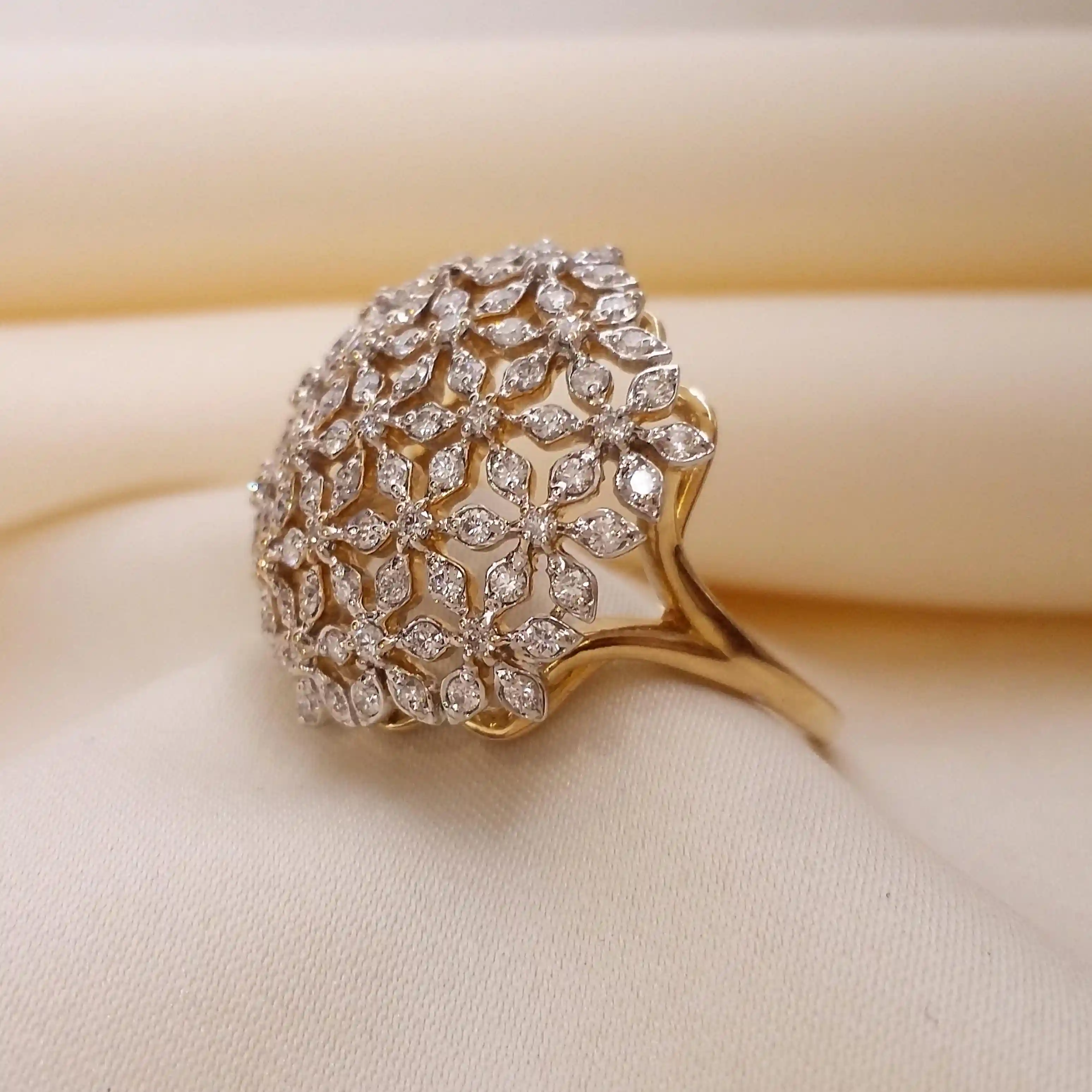 Buy Franca Floral Diamond Ring 18 KT yellow gold (6.61 gm). | Online By Giriraj Jewellers