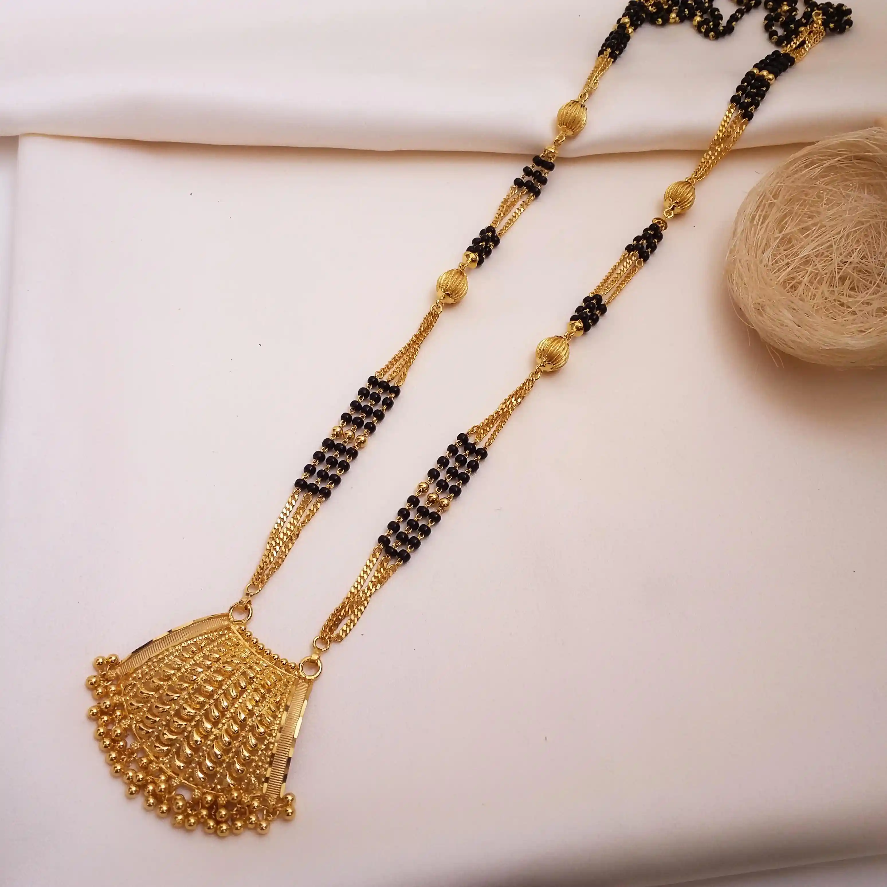 Buy Lavic 22KT Gold Mangalsutra 22 KT yellow gold (28.9 gm). | Online By Giriraj Jewellers