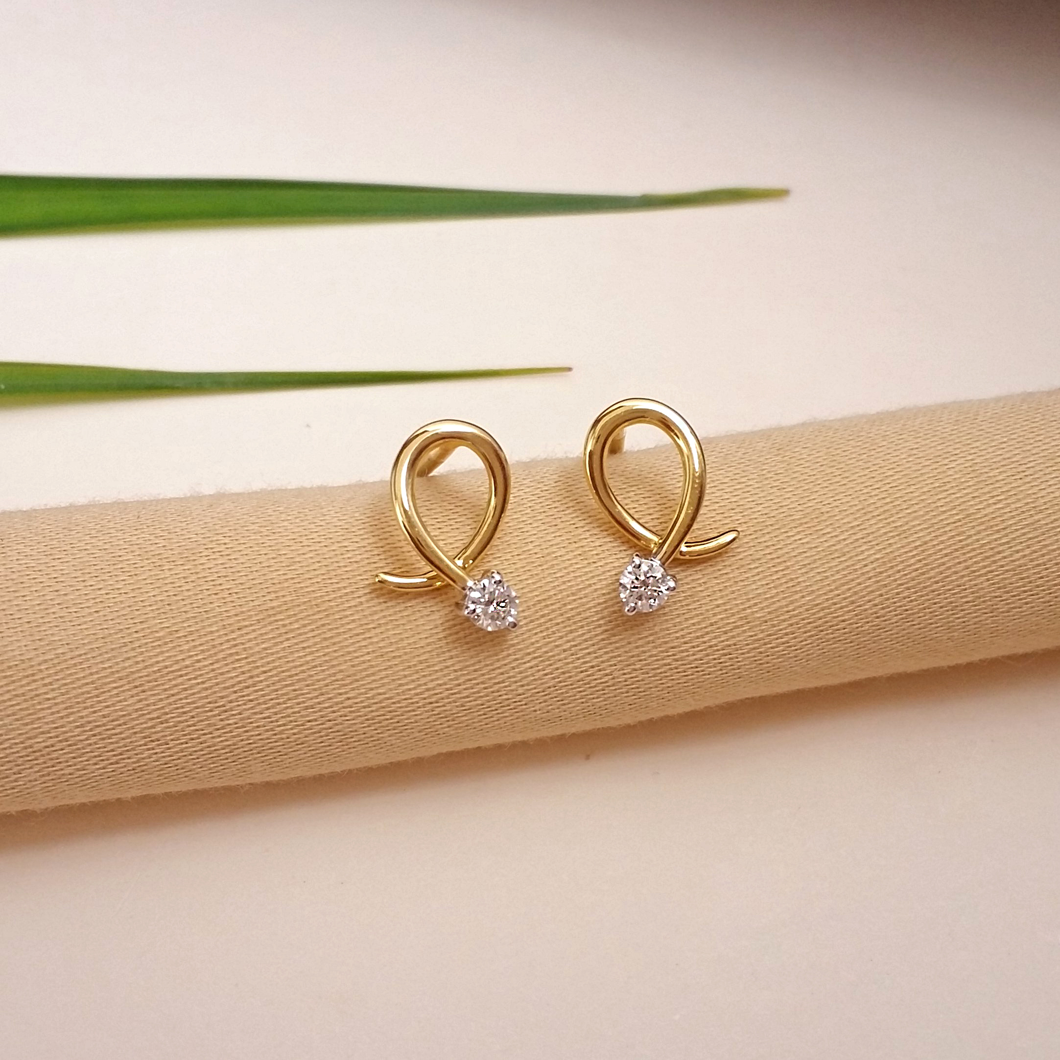 Buy Crossover Diamond Stud 18 KT yellow gold (1.832 gm). | Online By Giriraj Jewellers